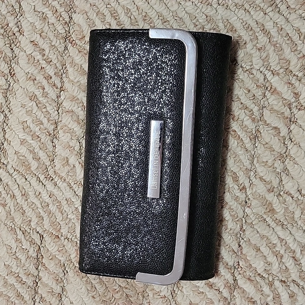 Damsel in Defense RFID Blocking Wallet